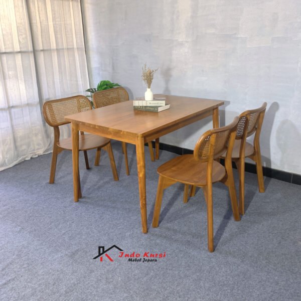 Set Kursi Makan Kacang Rotan Alami1 Set Kursi Makan Kacang Rotan Alami