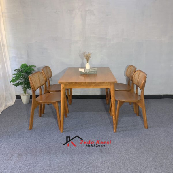 Set Kursi Makan Kacang Rotan Alami3 Set Kursi Makan Kacang Rotan Alami