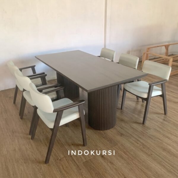 Set Meja Makan Hiroshima Custom3 Set Meja Makan Hiroshima Custom3